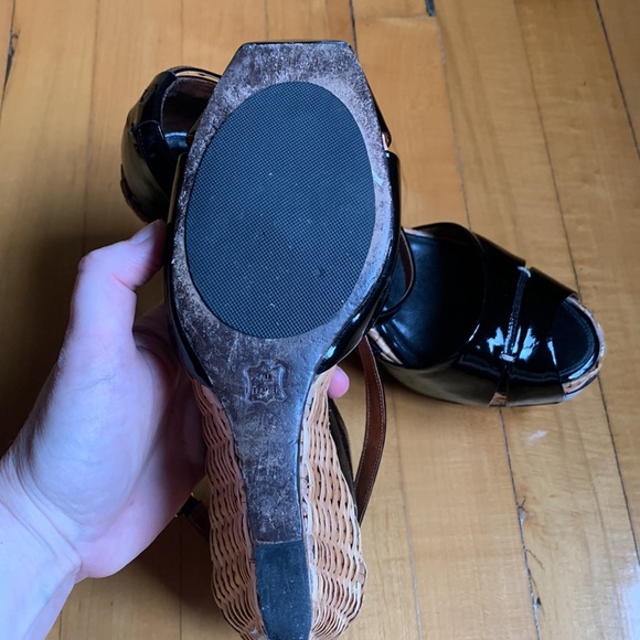 BCBG MaxAzria wedge sandals - Picture 4 of 8